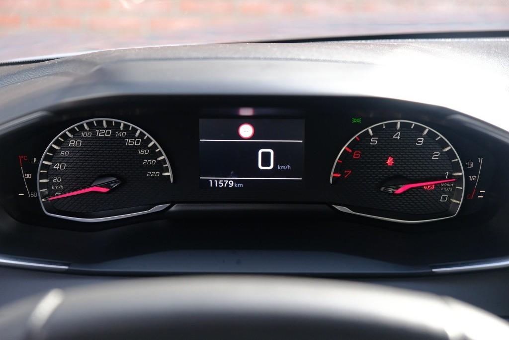 Peugeot 208 1.2 PureTech 100pk Style | App Connect | Climate | Cruise | DAB | PDC afbeelding 11