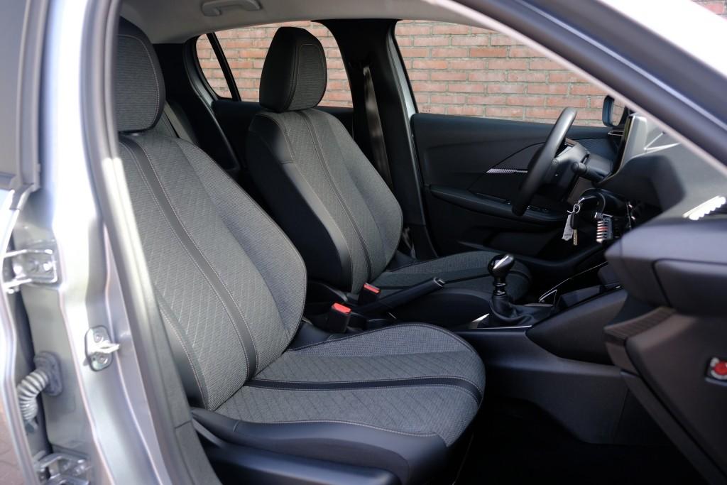 Peugeot 208 1.2 PureTech 100pk Style | App Connect | Climate | Cruise | DAB | PDC afbeelding 5