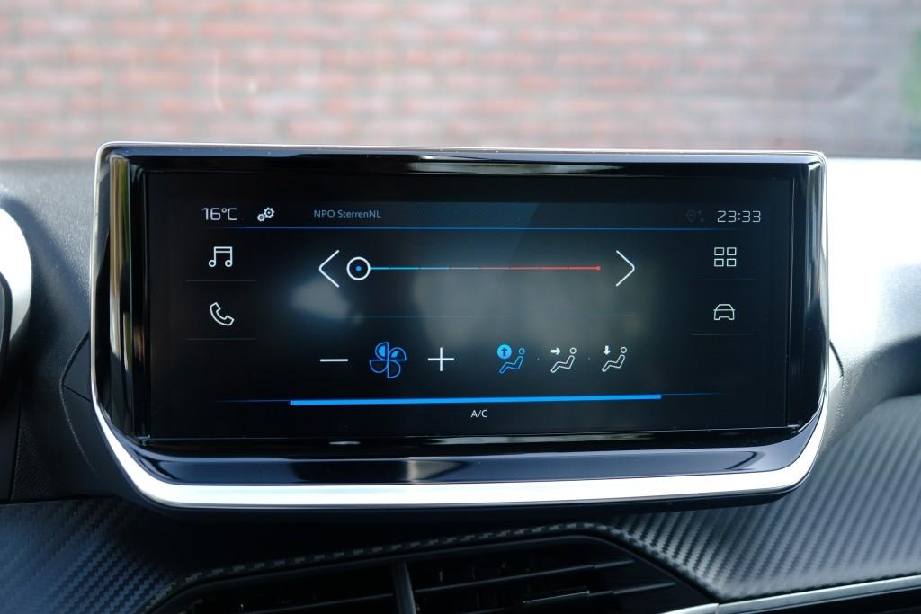 Peugeot 208 1.2 PureTech 100pk Style | App Connect | Climate | Cruise | DAB | PDC afbeelding 19