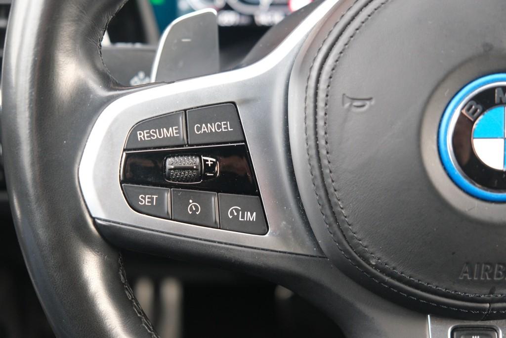 BMW 3 Serie 320e 204pk Aut. Touring High Executive | M Sport | Navi | App Connect | Climate | Camera | Elektrische Achterklep | Stoelverwarming afbeelding 9