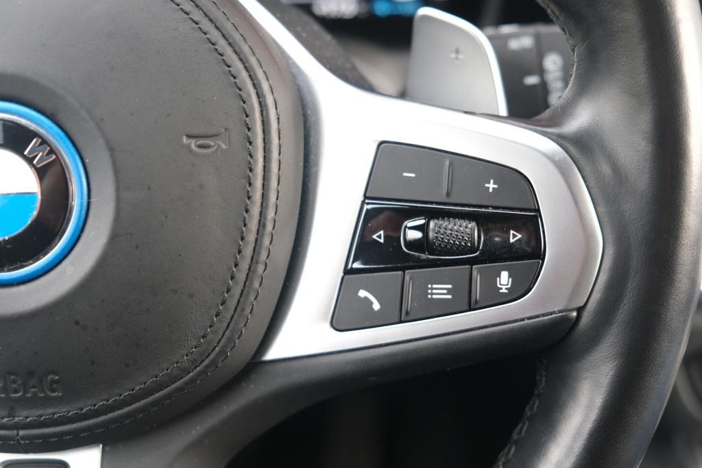 BMW 3 Serie 320e 204pk Aut. Touring High Executive | M Sport | Navi | App Connect | Climate | Camera | Elektrische Achterklep | Stoelverwarming afbeelding 10