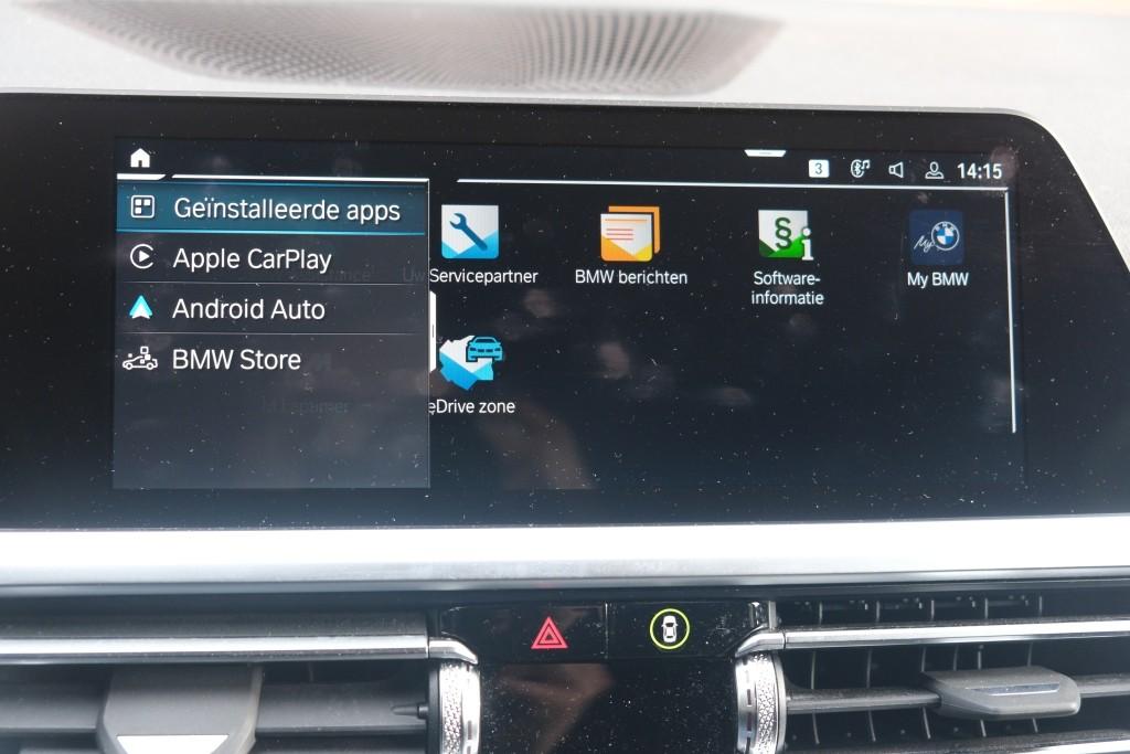 BMW 3 Serie 320e 204pk Aut. Touring High Executive | M Sport | Navi | App Connect | Climate | Camera | Elektrische Achterklep | Stoelverwarming afbeelding 18