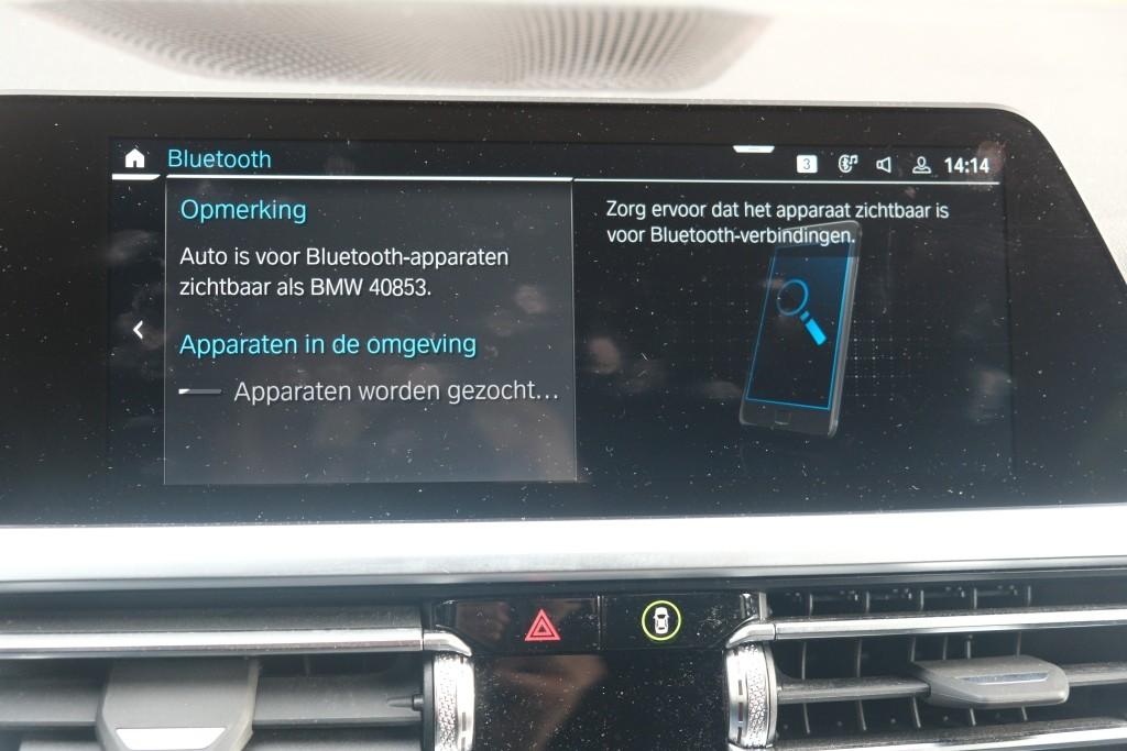 BMW 3 Serie 320e 204pk Aut. Touring High Executive | M Sport | Navi | App Connect | Climate | Camera | Elektrische Achterklep | Stoelverwarming afbeelding 20