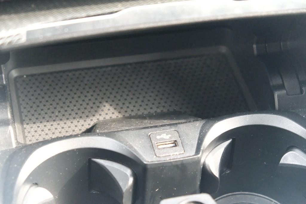 BMW 3 Serie 320e 204pk Aut. Touring High Executive | M Sport | Navi | App Connect | Climate | Camera | Elektrische Achterklep | Stoelverwarming afbeelding 25