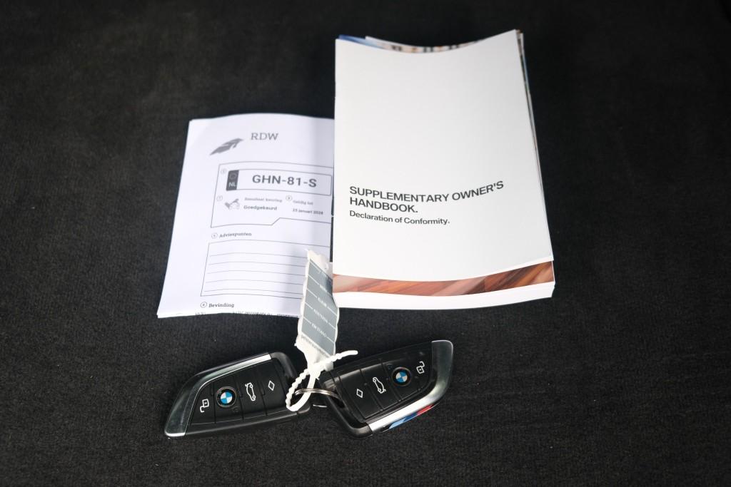 BMW 3 Serie 320e 204pk Aut. Touring High Executive | M Sport | Navi | App Connect | Climate | Camera | Elektrische Achterklep | Stoelverwarming afbeelding 38