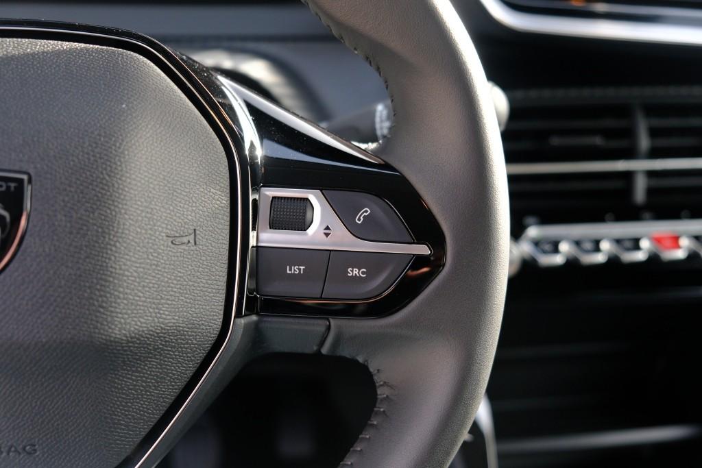 Peugeot 208 1.2 PureTech 100pk Style | App Connect | Climate | Cruise | DAB | PDC afbeelding 9