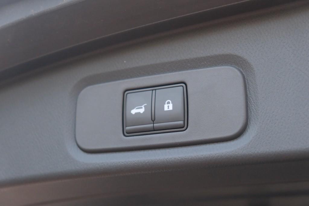 Nissan QASHQAI 1.3 MHEV 158pk Xtronic N-Connecta | Navi | App Connect | Adaptive Cruise | Panoramadak | Keyless | 360° Camera | Elektrische Achterklep | Head-up Display | Cold Pack afbeelding 34