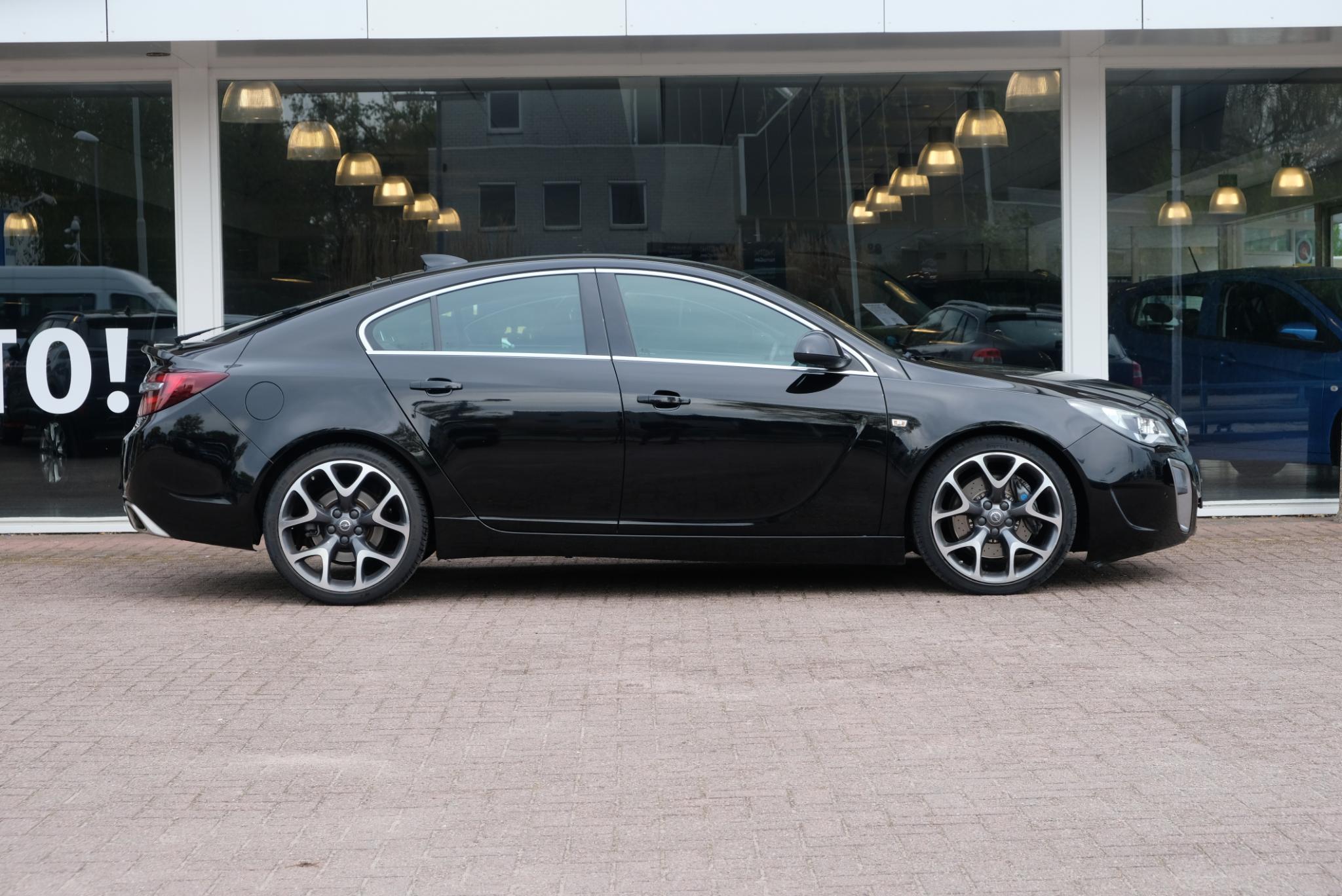 Opel Insignia 2.8 T 325pk 4x4 Aut. OPC | Navi | Climate | Leder | 20" velgen |  Bose | 2e eigenaar afbeelding 4