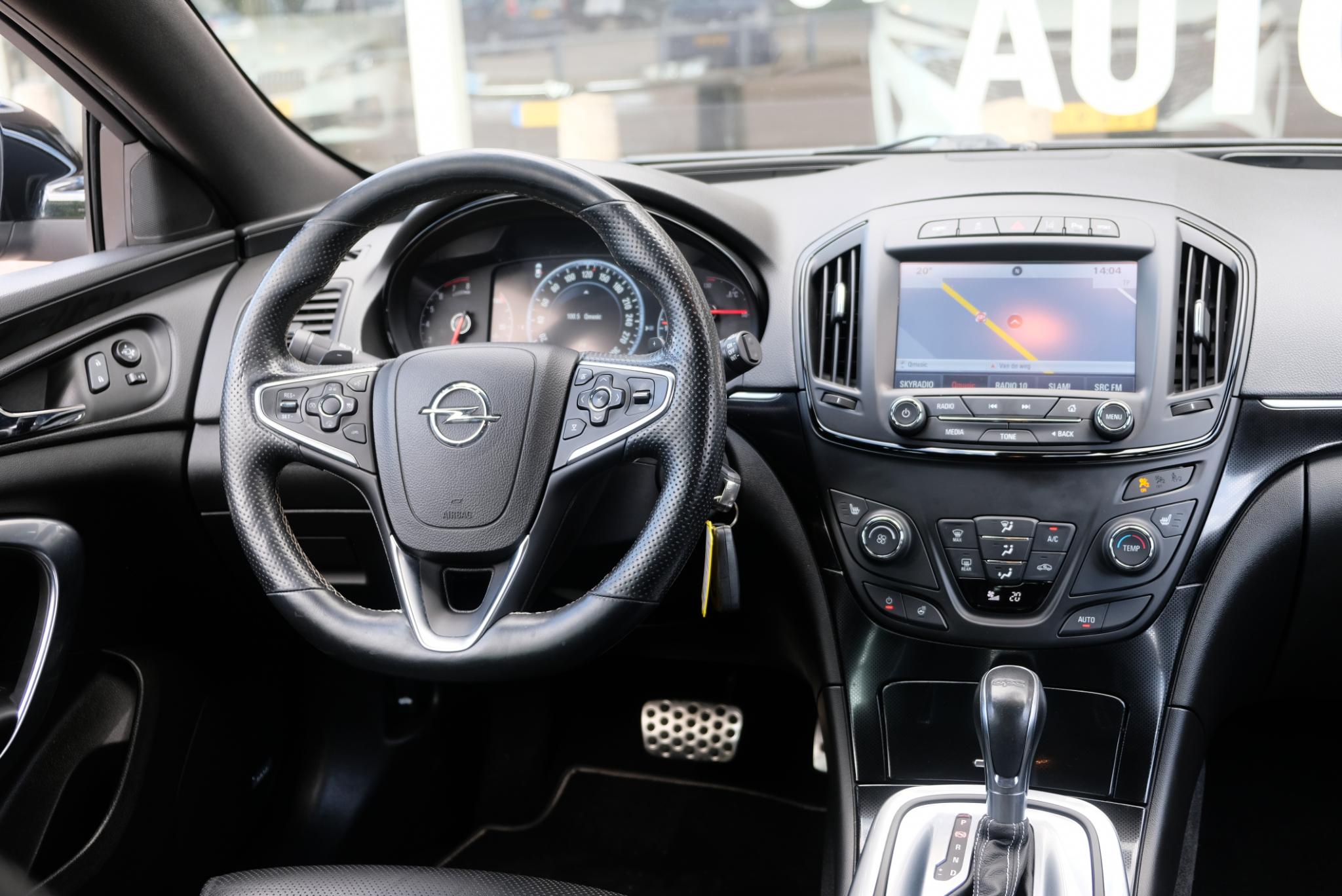 Opel Insignia 2.8 T 325pk 4x4 Aut. OPC | Navi | Climate | Leder | 20" velgen |  Bose | 2e eigenaar afbeelding 7