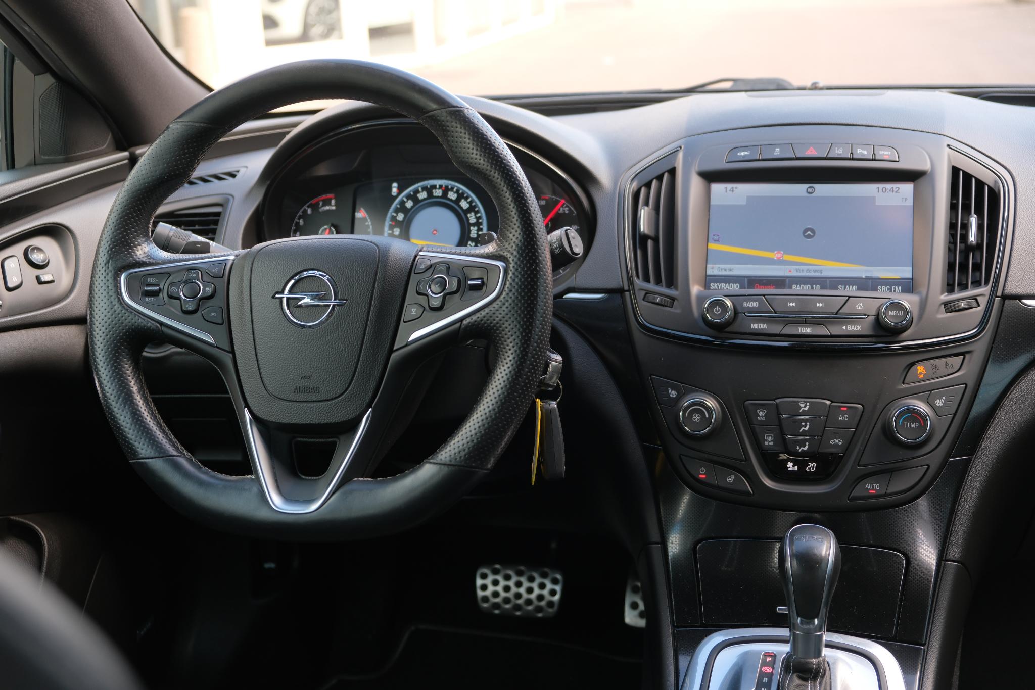 Opel Insignia 2.8 T 325pk 4x4 Aut. OPC | Navi | Climate | Leder | 20" velgen |  Bose | 2e eigenaar afbeelding 7