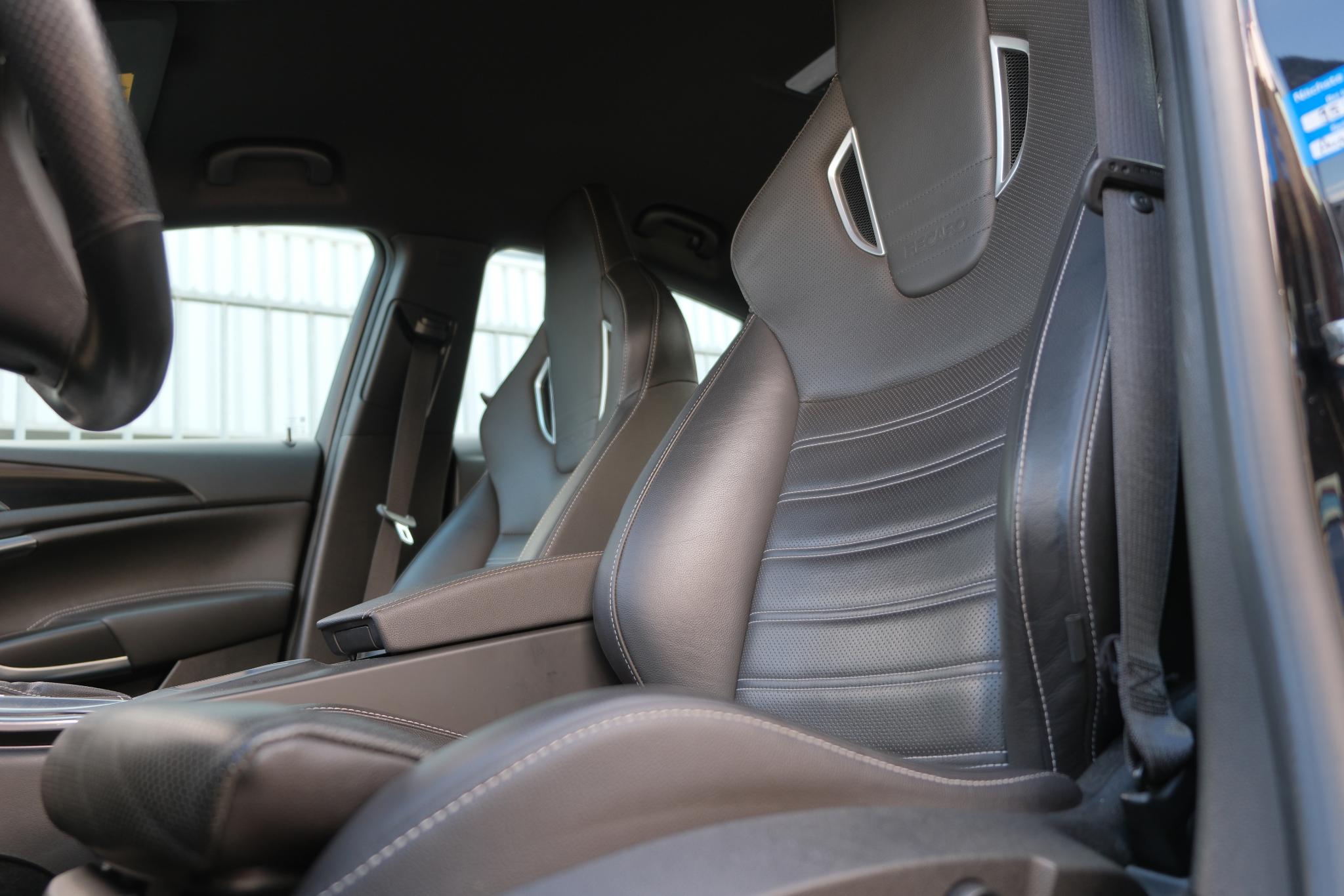 Opel Insignia 2.8 T 325pk 4x4 Aut. OPC | Navi | Climate | Leder | 20" velgen |  Bose | 2e eigenaar afbeelding 18