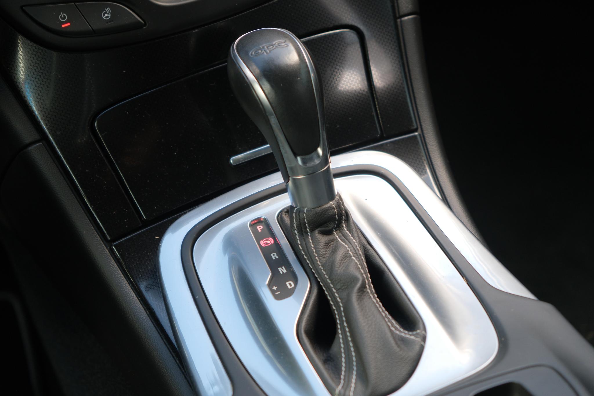 Opel Insignia 2.8 T 325pk 4x4 Aut. OPC | Navi | Climate | Leder | 20" velgen |  Bose | 2e eigenaar afbeelding 20