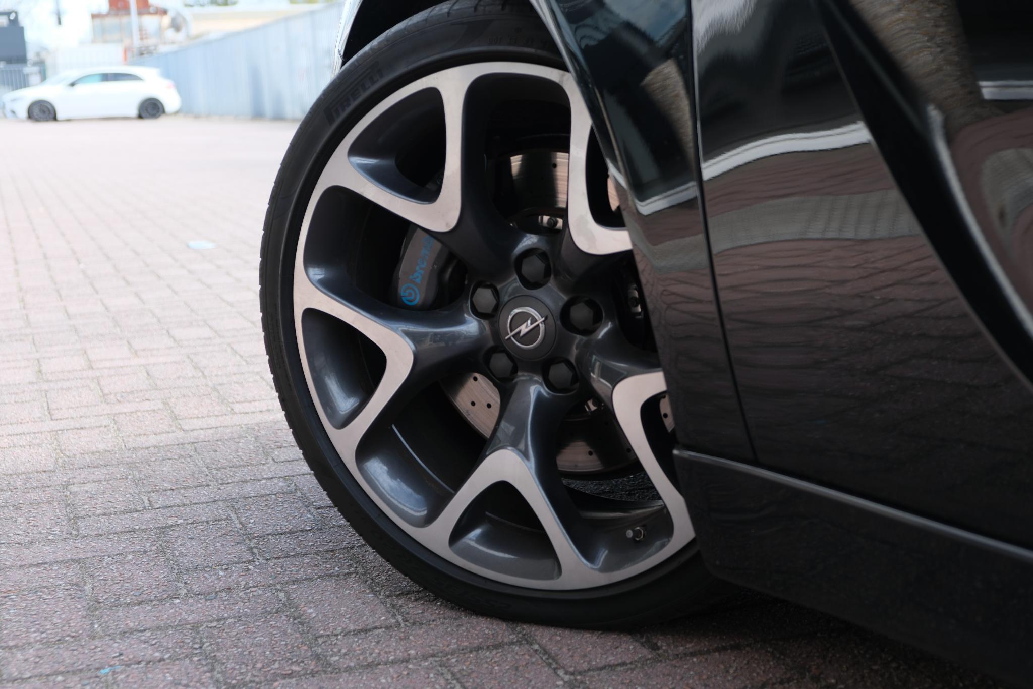 Opel Insignia 2.8 T 325pk 4x4 Aut. OPC | Navi | Climate | Leder | 20" velgen |  Bose | 2e eigenaar afbeelding 32