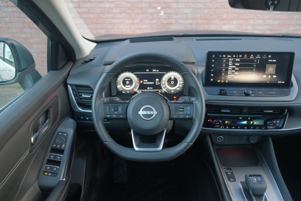 Nissan QASHQAI 1.3 MHEV 158pk Xtronic N-Connecta | Navi | App Connect | Adaptive Cruise | Panoramadak | Keyless | 360° Camera | Elektrische Achterklep | Head-up Display | Cold Pack afbeelding 15