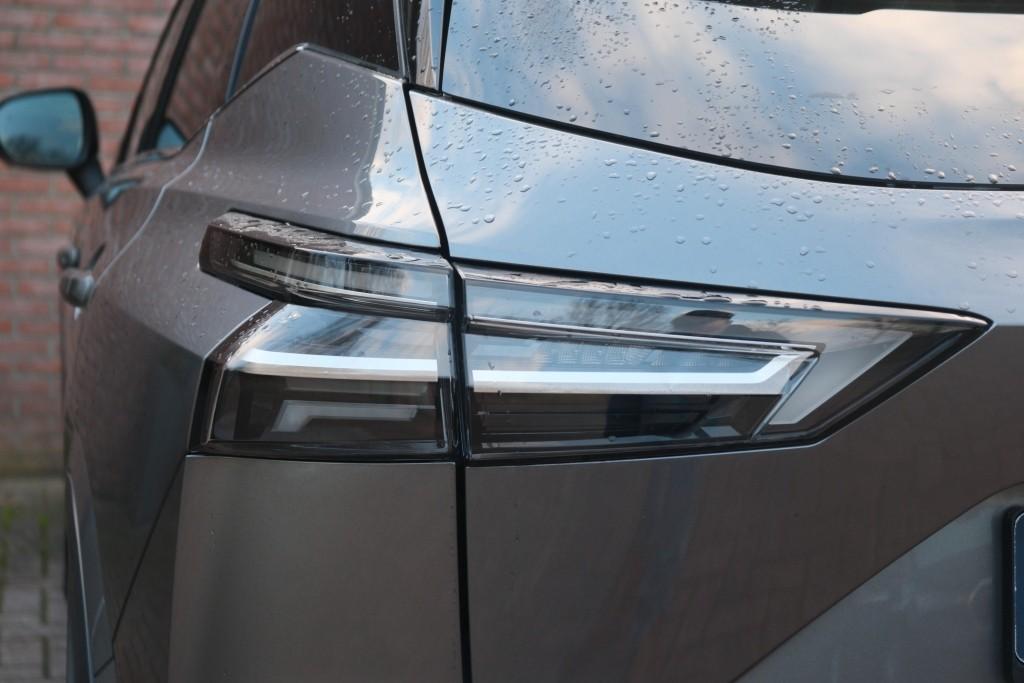 Nissan QASHQAI 1.3 MHEV 158pk Xtronic N-Connecta | Navi | App Connect | Adaptive Cruise | Panoramadak | Keyless | 360° Camera | Elektrische Achterklep | Head-up Display | Cold Pack afbeelding 32