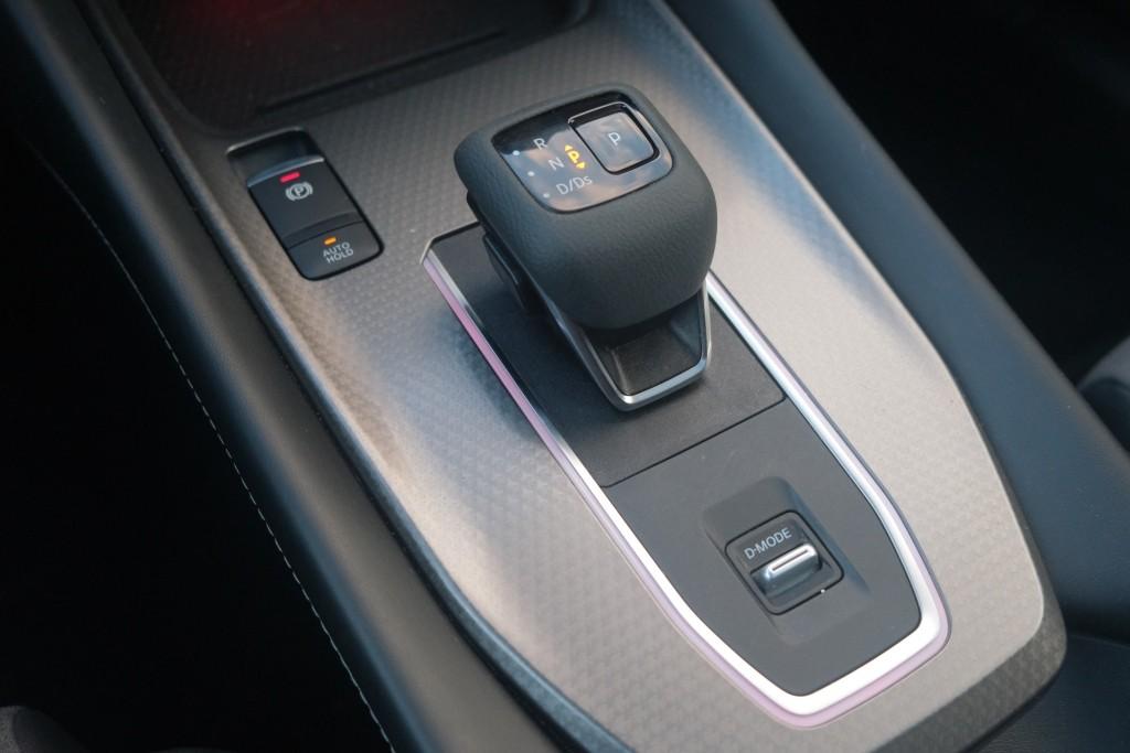 Nissan QASHQAI 1.3 MHEV 158pk Xtronic N-Connecta | Navi | App Connect | Adaptive Cruise | Panoramadak | Keyless | 360° Camera | Elektrische Achterklep | Head-up Display | Cold Pack afbeelding 25