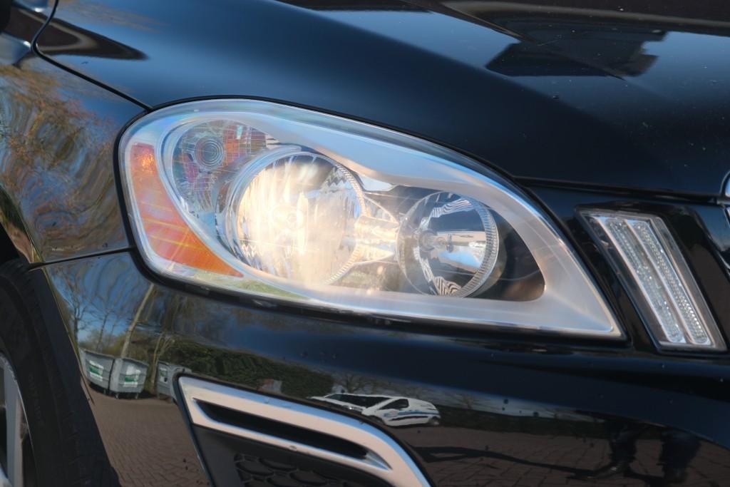 Volvo XC60 T5 241pk Aut. R-Design | Navi | Climate | Cruise | Stoelverwarming | Leder | PDC | Trekhaak afbeelding 2