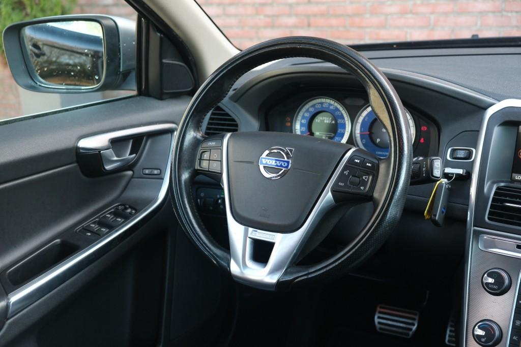 Volvo XC60 T5 241pk Aut. R-Design | Navi | Climate | Cruise | Stoelverwarming | Leder | PDC | Trekhaak afbeelding 12