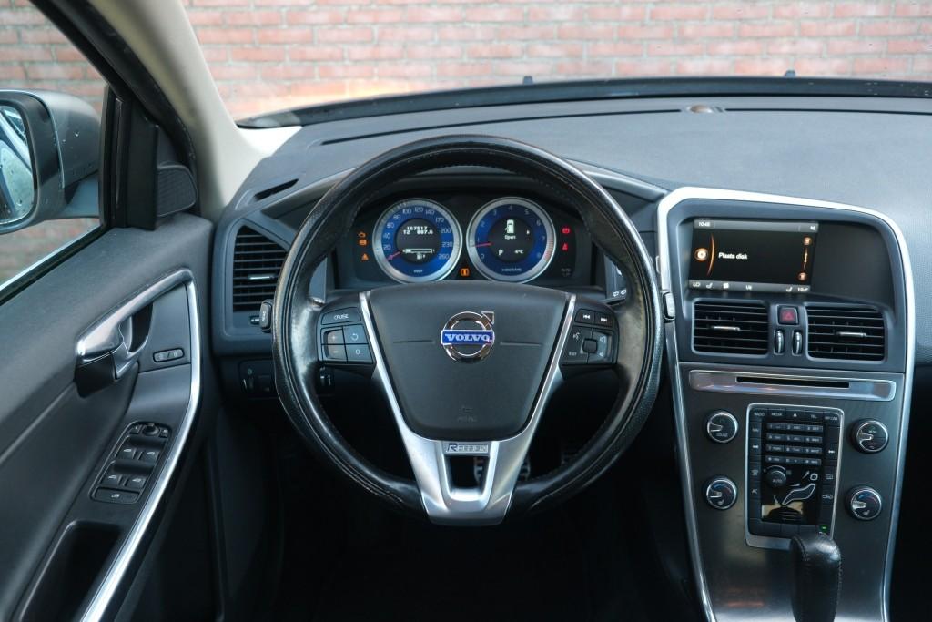 Volvo XC60 T5 241pk Aut. R-Design | Navi | Climate | Cruise | Stoelverwarming | Leder | PDC | Trekhaak afbeelding 14