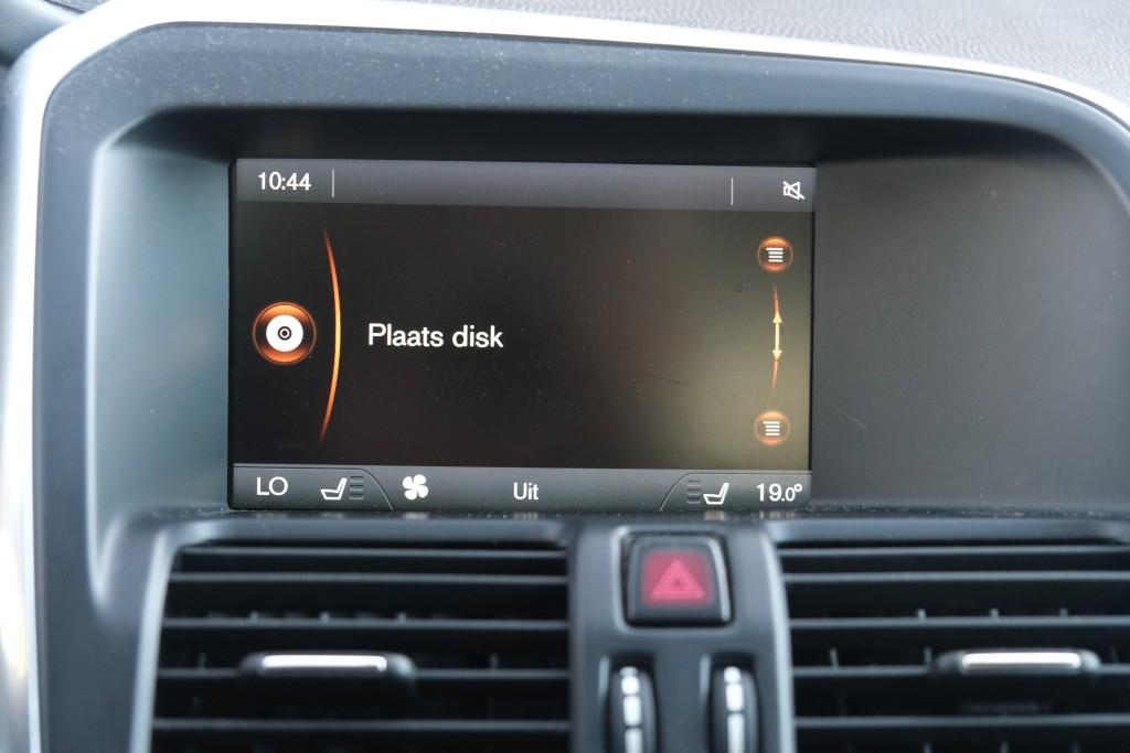 Volvo XC60 T5 241pk Aut. R-Design | Navi | Climate | Cruise | Stoelverwarming | Leder | PDC | Trekhaak afbeelding 19