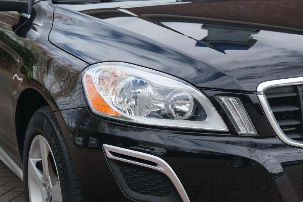 Volvo XC60 T5 241pk Aut. R-Design | Navi | Climate | Cruise | Stoelverwarming | Leder | PDC | Trekhaak afbeelding 2