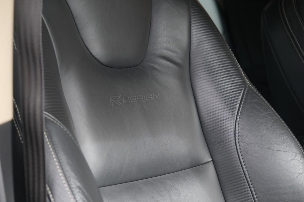 Volvo XC60 T5 241pk Aut. R-Design | Navi | Climate | Cruise | Stoelverwarming | Leder | PDC | Trekhaak afbeelding 6