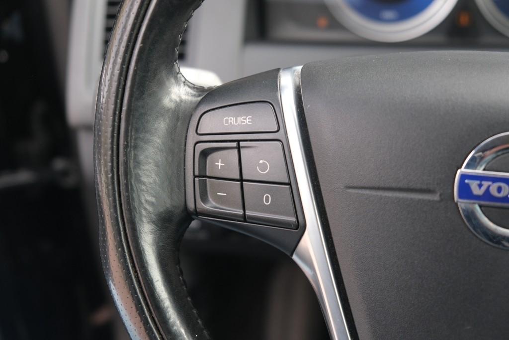 Volvo XC60 T5 241pk Aut. R-Design | Navi | Climate | Cruise | Stoelverwarming | Leder | PDC | Trekhaak afbeelding 9