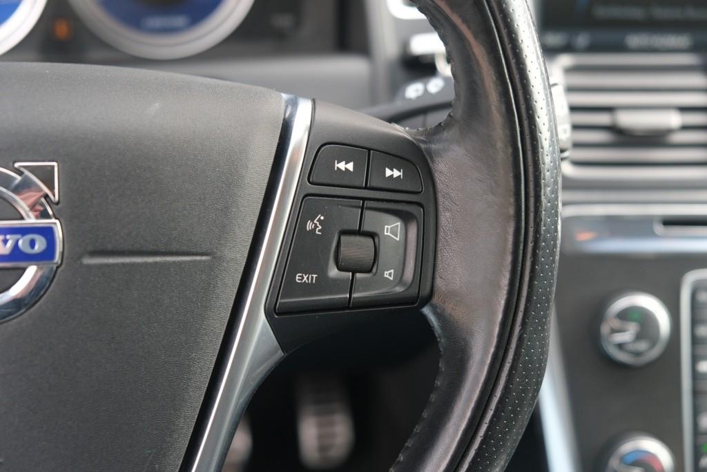 Volvo XC60 T5 241pk Aut. R-Design | Navi | Climate | Cruise | Stoelverwarming | Leder | PDC | Trekhaak afbeelding 10