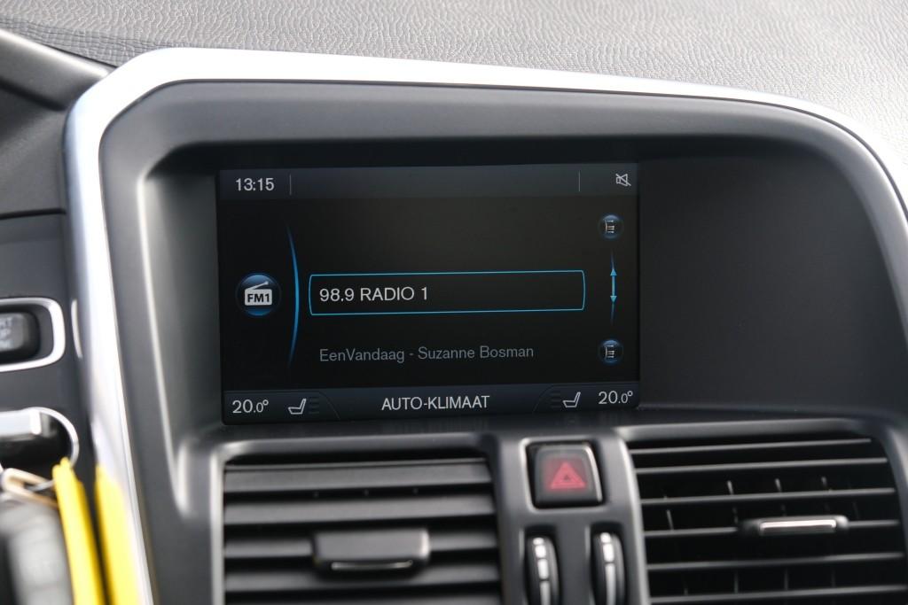 Volvo XC60 T5 241pk Aut. R-Design | Navi | Climate | Cruise | Stoelverwarming | Leder | PDC | Trekhaak afbeelding 16