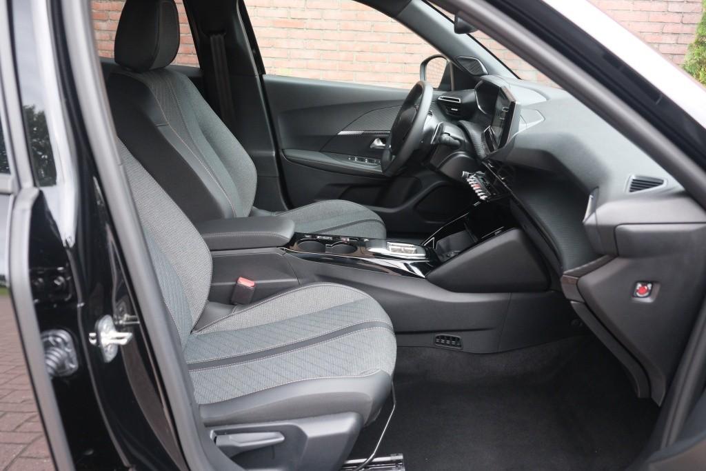 Peugeot 2008 1.2 Hybrid 145pk e-DSC6 Allure | Navi | App Connect | Adaptive Cruise | Camera | Blind Spot | PDC afbeelding 4