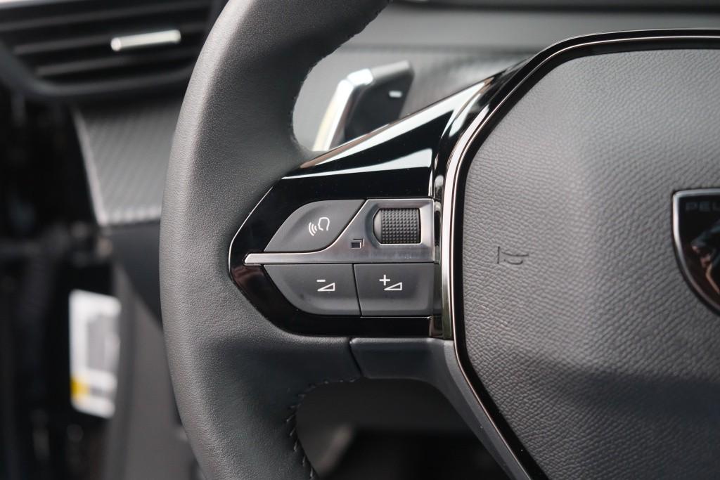 Peugeot 2008 1.2 Hybrid 145pk e-DSC6 Allure | Navi | App Connect | Adaptive Cruise | Camera | Blind Spot | PDC afbeelding 9