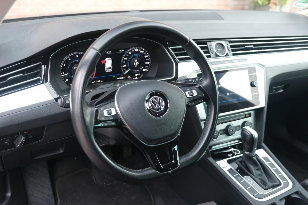 Volkswagen Passat 1.4 TSi 150pk DSG Variant Comfortline Business | Navi | App Connect | Climate | Adaptive Cruise | Camera | Stoelverwarming | Trekhaak afbeelding 8