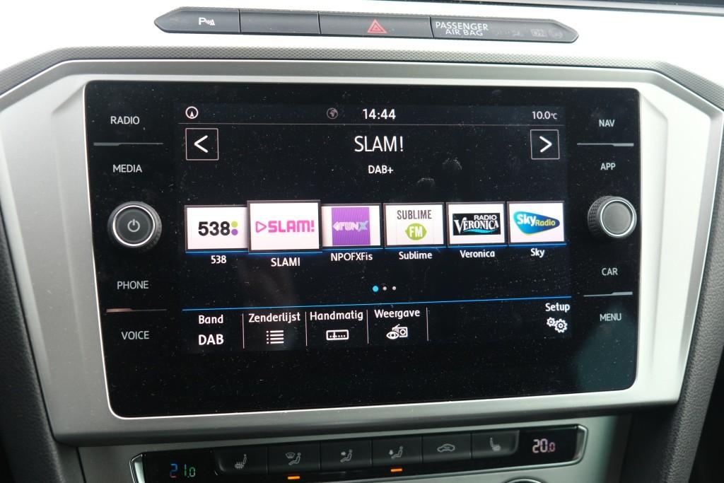 Volkswagen Passat 1.4 TSi 150pk DSG Variant Comfortline Business | Navi | App Connect | Climate | Adaptive Cruise | Camera | Stoelverwarming | Trekhaak afbeelding 18