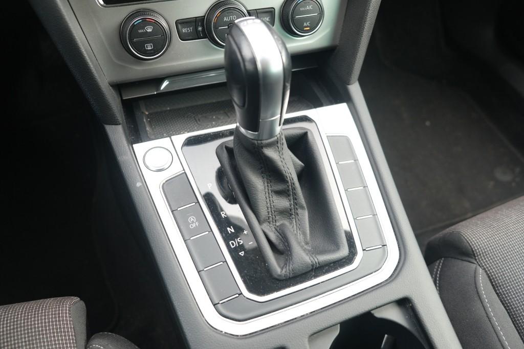 Volkswagen Passat 1.4 TSi 150pk DSG Variant Comfortline Business | Navi | App Connect | Climate | Adaptive Cruise | Camera | Stoelverwarming | Trekhaak afbeelding 23