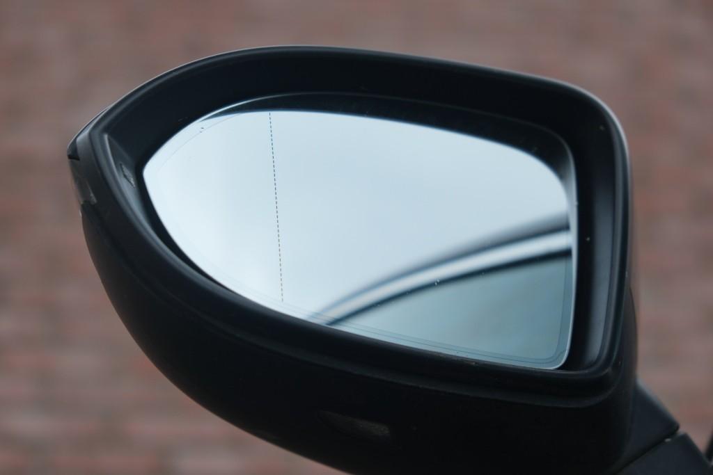 Volkswagen Passat 1.4 TSi 150pk DSG Variant Comfortline Business | Navi | App Connect | Climate | Adaptive Cruise | Camera | Stoelverwarming | Trekhaak afbeelding 29