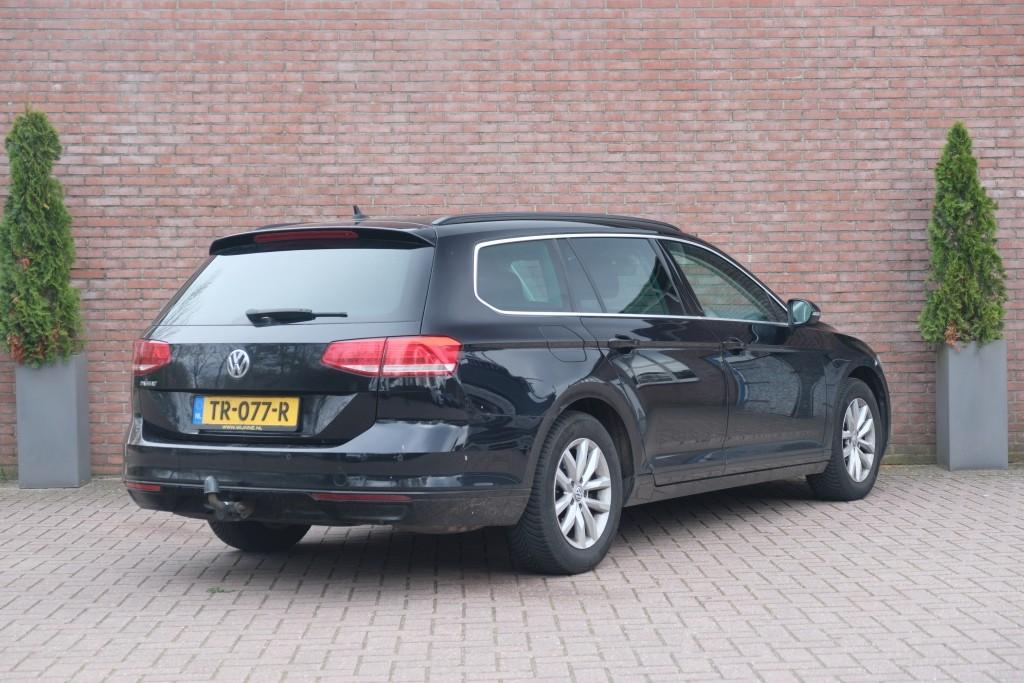Volkswagen Passat 1.4 TSi 150pk DSG Variant Comfortline Business | Navi | App Connect | Climate | Adaptive Cruise | Camera | Stoelverwarming | Trekhaak afbeelding 33