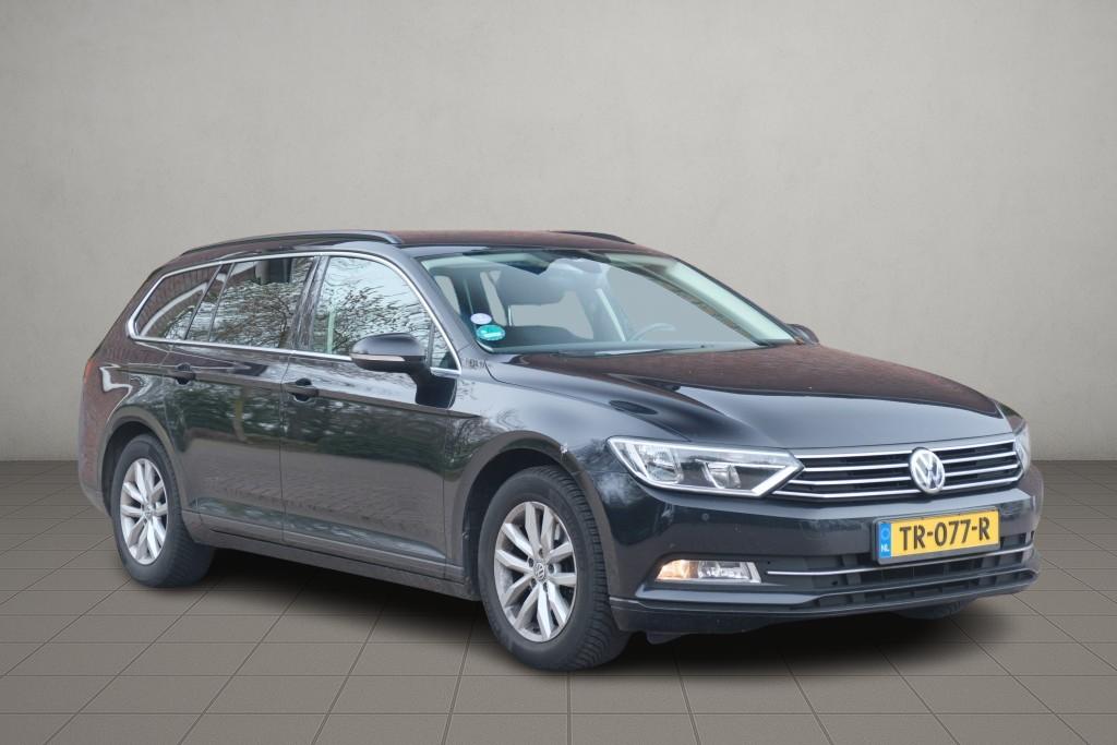 Volkswagen Passat 1.4 TSi 150pk DSG Variant Comfortline Business | Navi | App Connect | Climate | Adaptive Cruise | Camera | Stoelverwarming | Trekhaak afbeelding 1