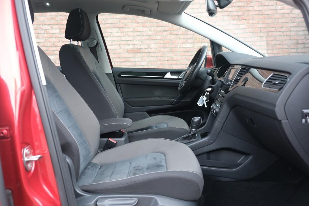 Volkswagen Golf Sportsvan 1.4 TSi 150pk DSG Highline | Navi | App Connect | Climate | Cruise | Camera | Panoramadak | Trekhaak afbeelding 4