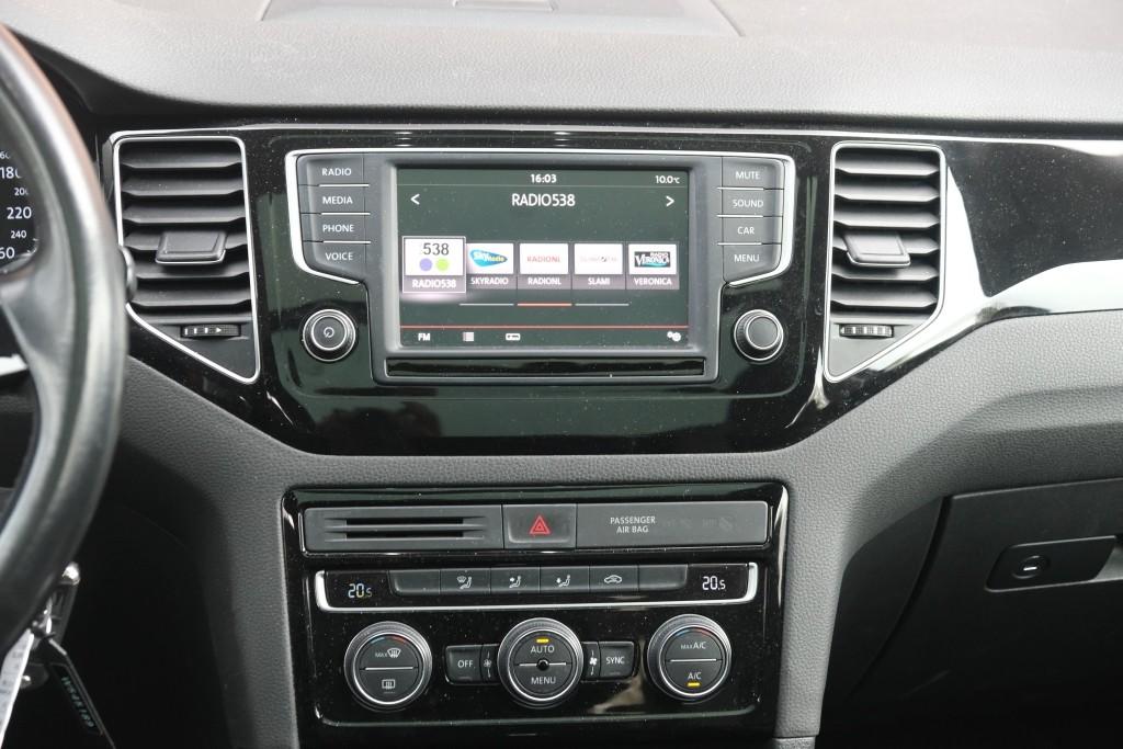 Volkswagen Golf Sportsvan 1.4 TSi 150pk DSG Highline | Navi | App Connect | Climate | Cruise | Camera | Panoramadak | Trekhaak afbeelding 16