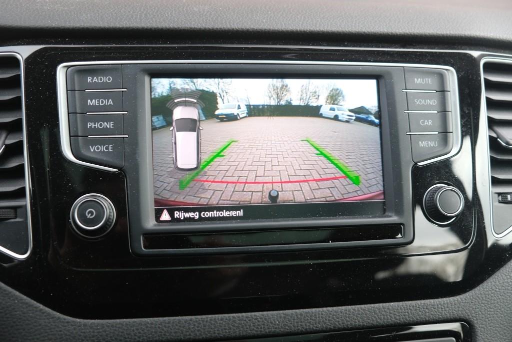 Volkswagen Golf Sportsvan 1.4 TSi 150pk DSG Highline | Navi | App Connect | Climate | Cruise | Camera | Panoramadak | Trekhaak afbeelding 20