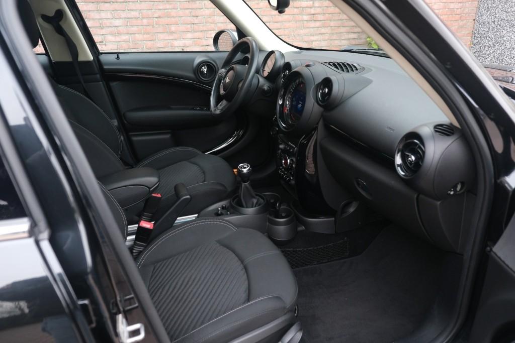 MINI Countryman 1.6 One 98pk Pepper | Navi | Climate | Cruise | Panoramadak | PDC afbeelding 4