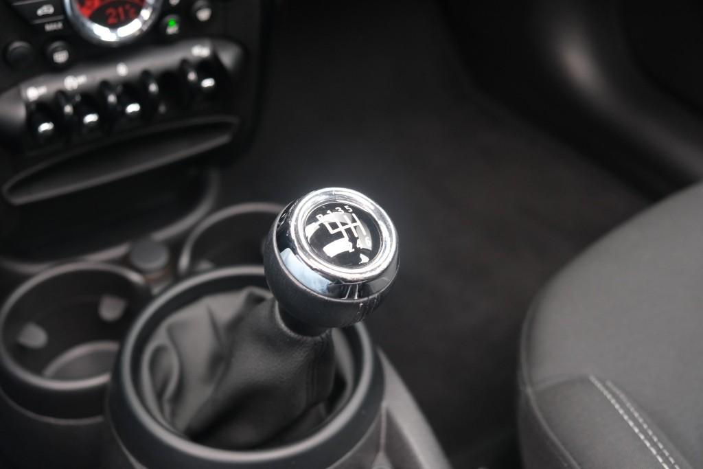 MINI Countryman 1.6 One 98pk Pepper | Navi | Climate | Cruise | Panoramadak | PDC afbeelding 25