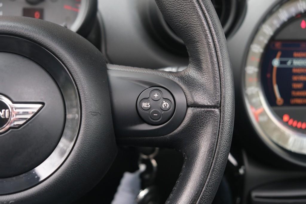 MINI Countryman 1.6 One 98pk Pepper | NL Auto ! | Navi | Climate | Cruise | Panoramadak | PDC afbeelding 9