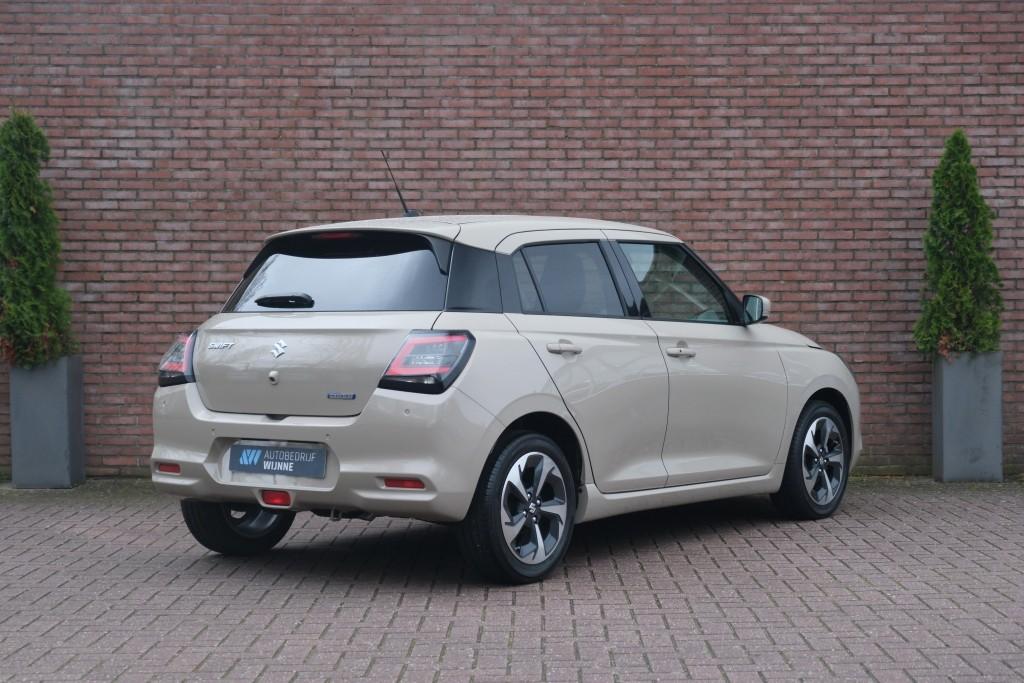 Suzuki Swift 1.2 82pk Style Smart Hybrid | Navi | App Connect | Climate | Adaptive Cruise | Camera | Keyless | Stoelverwarming afbeelding 29