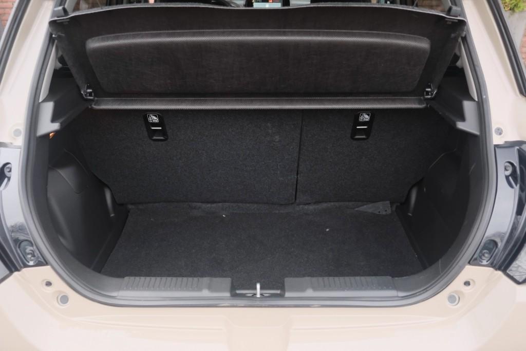 Suzuki Swift 1.2 82pk Style Smart Hybrid | Navi | App Connect | Climate | Adaptive Cruise | Camera | Keyless | Stoelverwarming afbeelding 30