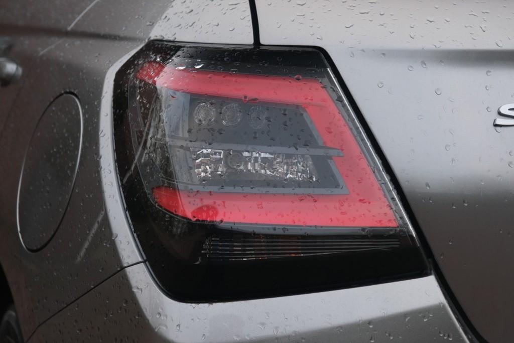 Suzuki Swift 1.2 82pk Style Smart Hybrid | Navi | App Connect | Climate | Adaptive Cruise | Camera | Keyless | Stoelverwarming afbeelding 31