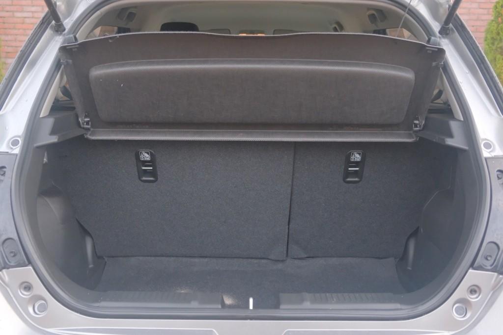 Suzuki Swift 1.2 82pk Style Smart Hybrid | Navi | App Connect | Climate | Adaptive Cruise | Camera | Keyless | Stoelverwarming afbeelding 33