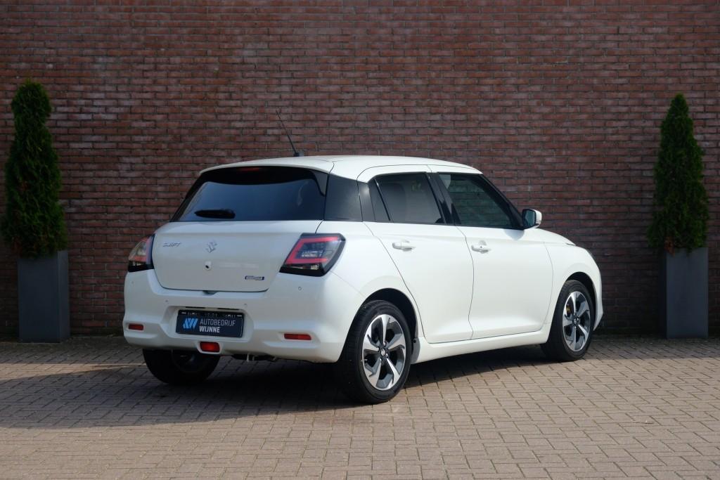 Suzuki Swift 1.2 82pk Style Smart Hybrid | Navi | App Connect | Climate | Adaptive Cruise | Camera | Keyless | Stoelverwarming afbeelding 29