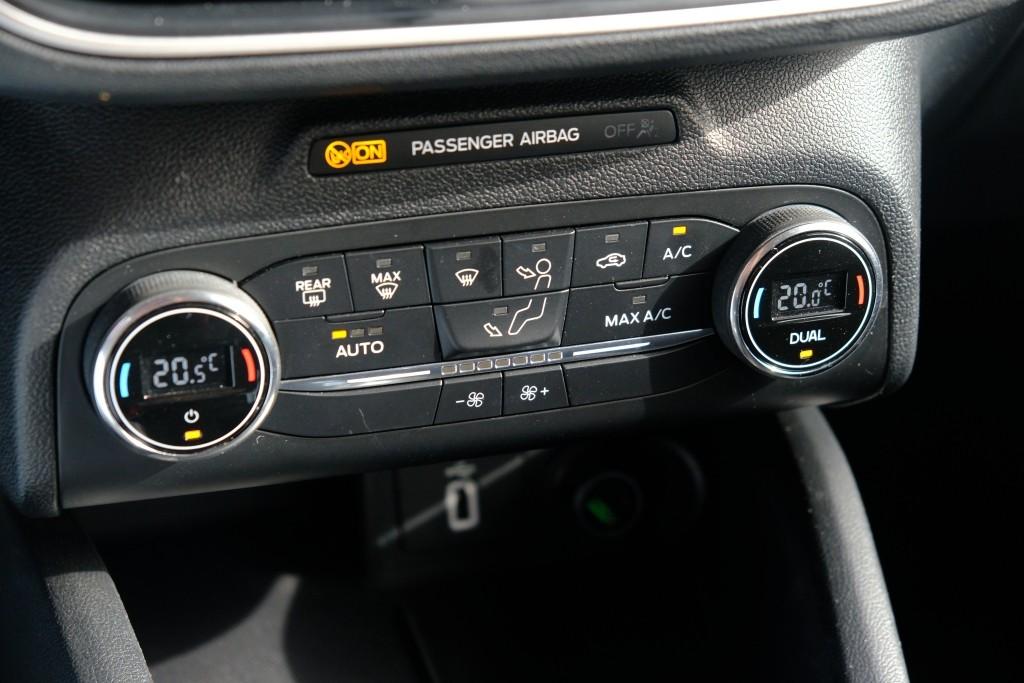 Ford Focus 1.0 EcoBoost 100pk Wagon Trend Edition Business | Navi | App Connect | Climate | Cruise | Keyless | PDC afbeelding 19