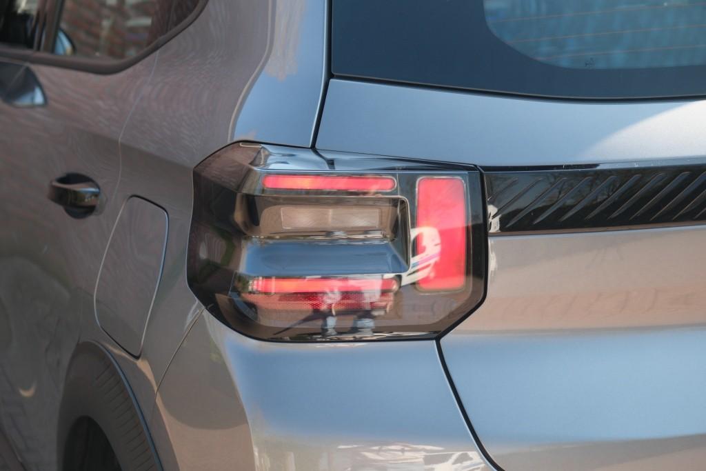 Citroën C3 1.2 Turbo 100pk Plus | App Connect | Airco | Cruise | PDC afbeelding 23